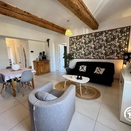 Holiday home L'abeille *